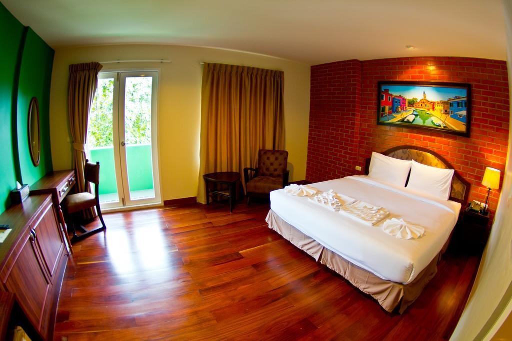 Coasta Bangsaen Hotel Si Racha Room photo