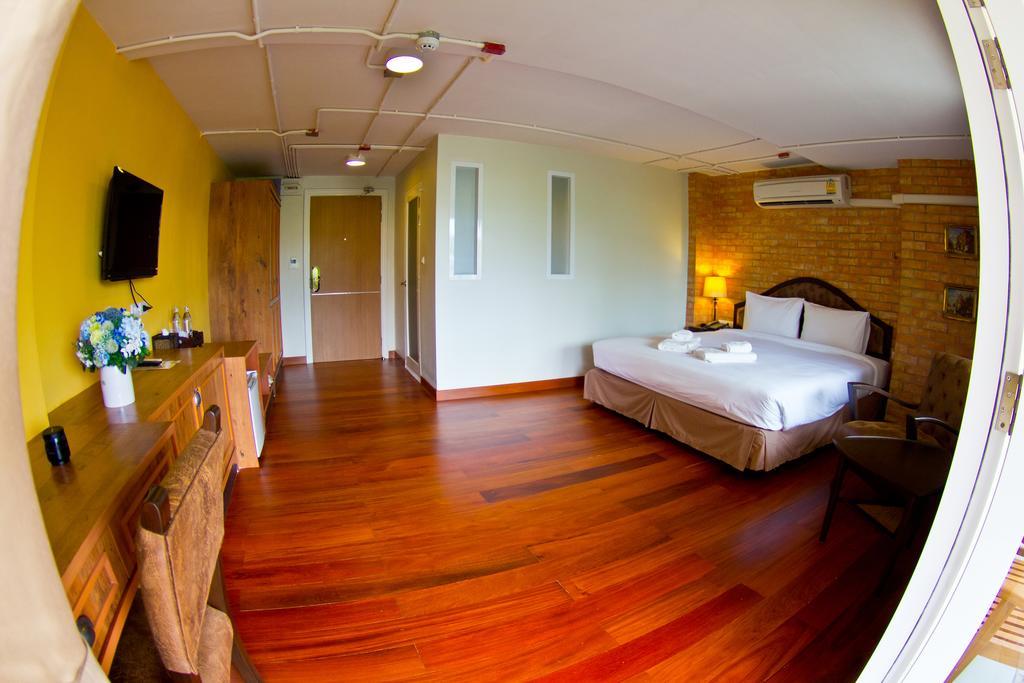 Coasta Bangsaen Hotel Si Racha Room photo