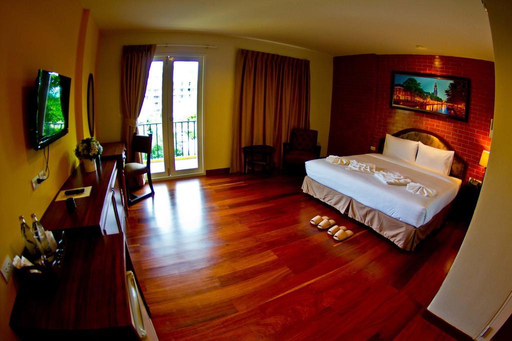 Coasta Bangsaen Hotel Si Racha Room photo